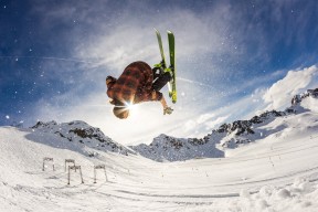穆古鲁扎遭遇二十场持续失利，拜仁教练压力巨大！观众掌声雷动九游体育官网