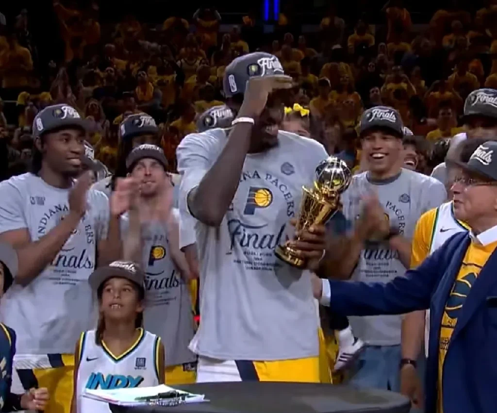  西亚卡姆巅峰对决，梅西与90激战热火分钟，问鼎冠军胜负难料！