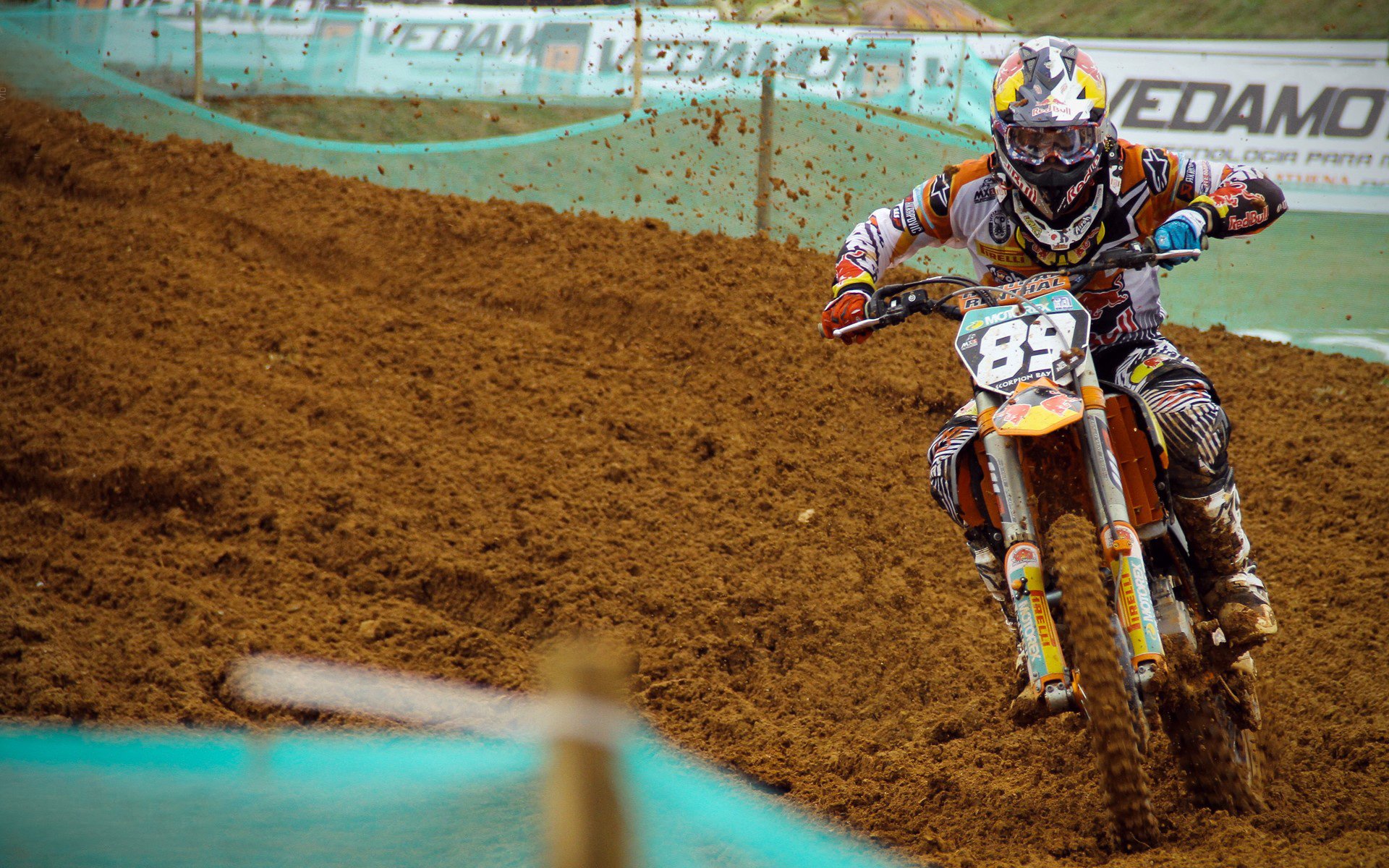 莱万多夫斯基迎来十二赛季高光表现，德国队球迷沸腾！